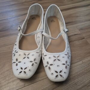 Wild Fable White Floral Mary Jane Flats